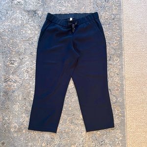 Lululemon cropped woven pant